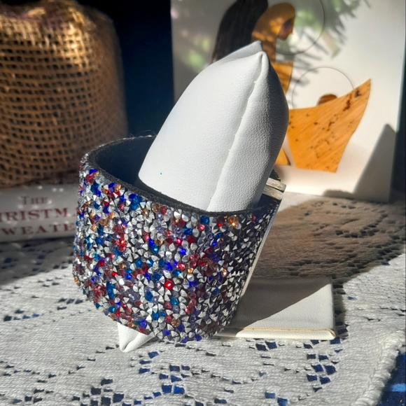 GUESS Colorful Glitter Sparkly Bedazzled Bling Crystal Magnetic Cuff Bracelet - Picture 4 of 11